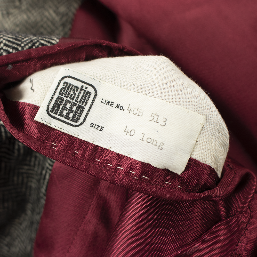 Chester Barrie Austin Reed Grey Black Wool Herringbone England