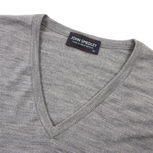 LNWOT John Smedley Grey Wool Static Knit Piped V-Neck Sweater X-Large