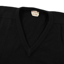 Saks Fifth Avenue Black Wool Ribbed Knit England Thick Piped V-Neck Sweater L